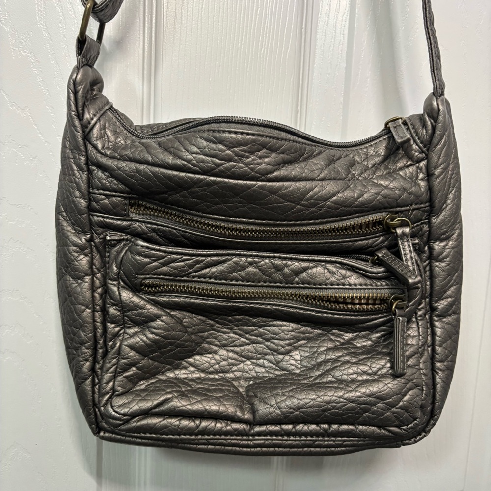 Sleek Metallic Silver leather Shoulder Bag